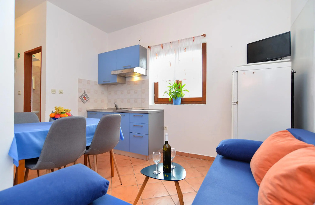 Apartment 365