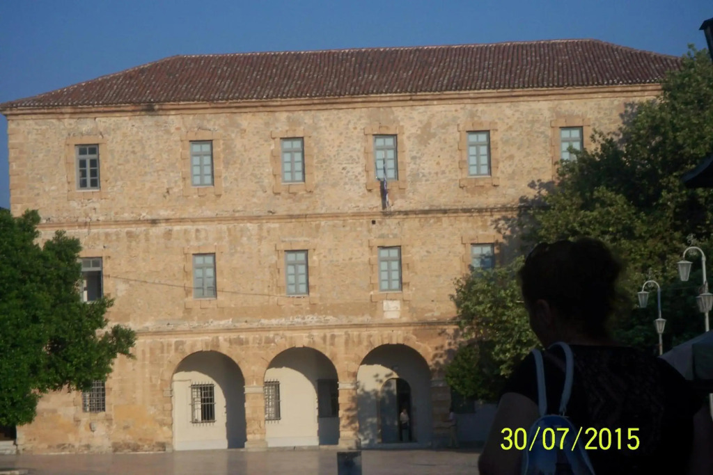 Quiet spacious apartment in Nafplio