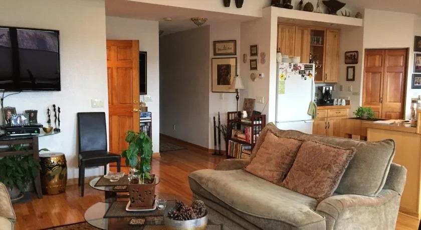 11th Avenue Bed and Breakfast