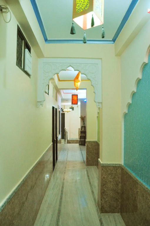 MOONLIGHT HOMESTAY & HOSTEL