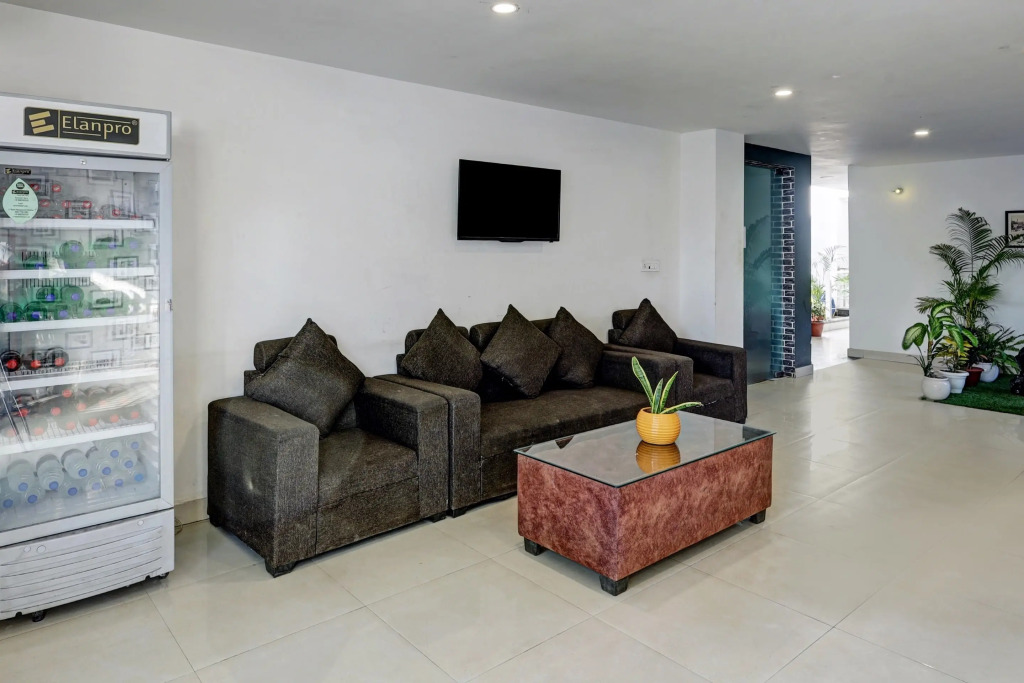 Super Townhouse Tipsyy Near Bestech Central Square Mall