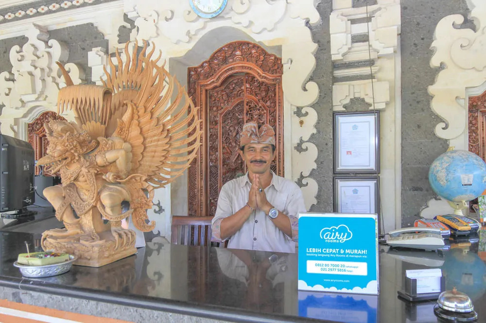 巴厘岛登巴萨艾里萨努尔德纳乌波索102酒店(Airy Sanur Danau Poso 102 Denpasar Bali)