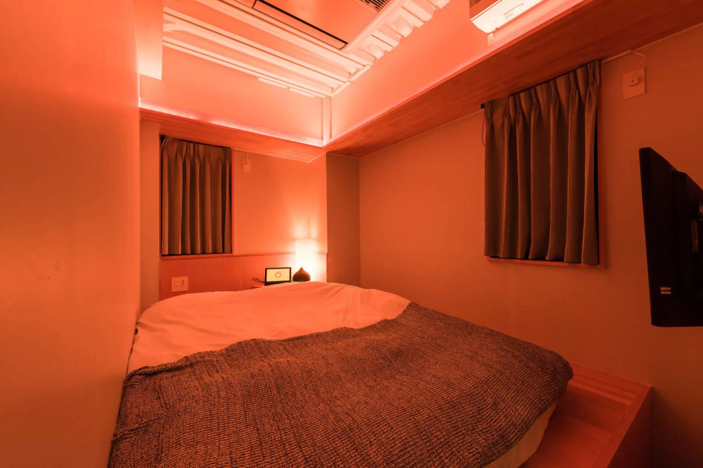 plat hostel keikyu asakusa station