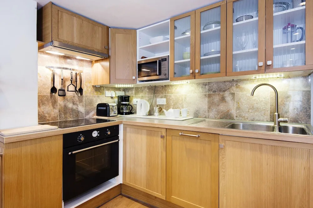 Pleasant Hackney Home by Victoria Park