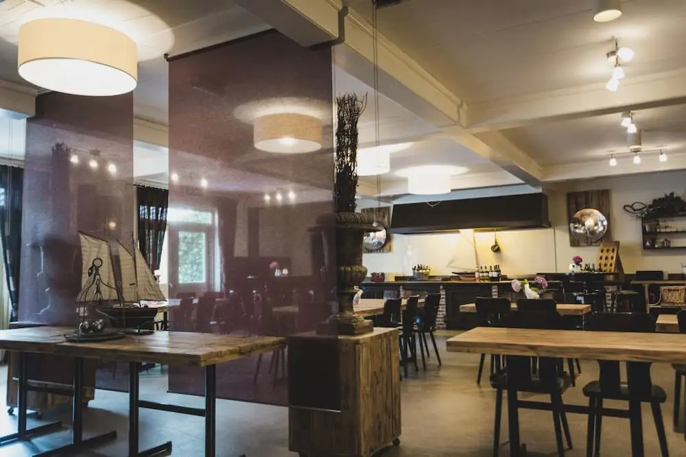 Bar-Bistro-Hotel DOK