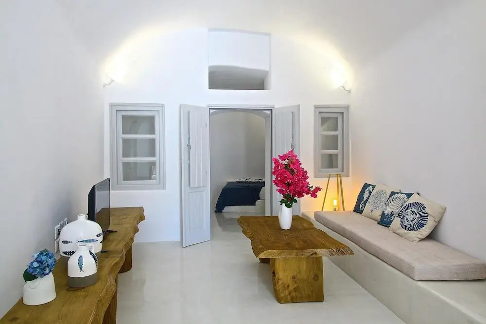 Fertimo Suites - Authentic Cave Homes with Private Hot Tub