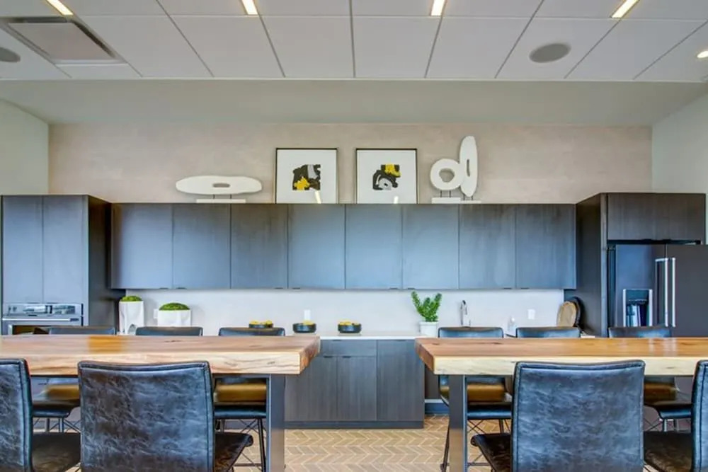 THE GRAND - Modern DT Apts with Free Parking by Zencity