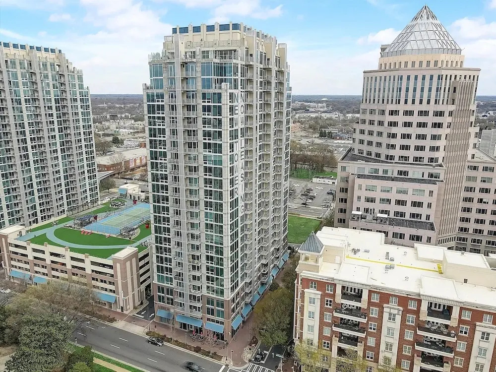 FRONTDESK Skyhouse Apts Uptown Charlotte