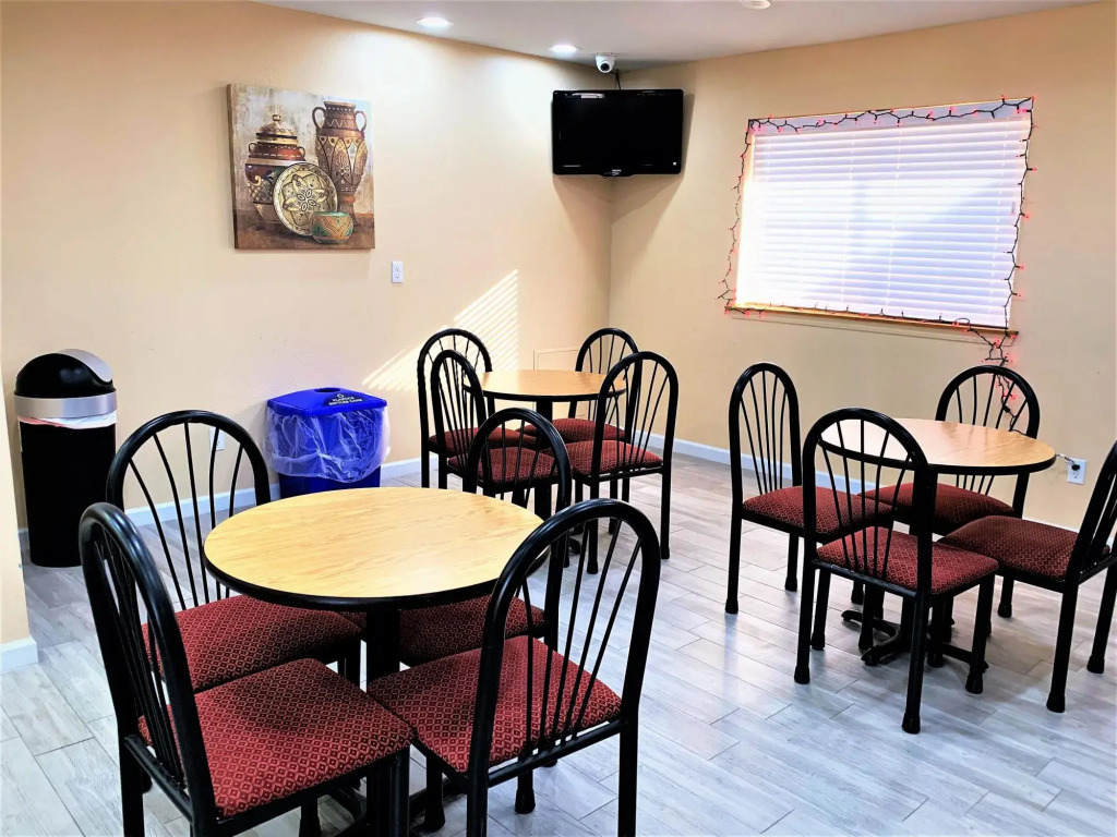 Ramada Limited Airport East/knights Inn Airport East