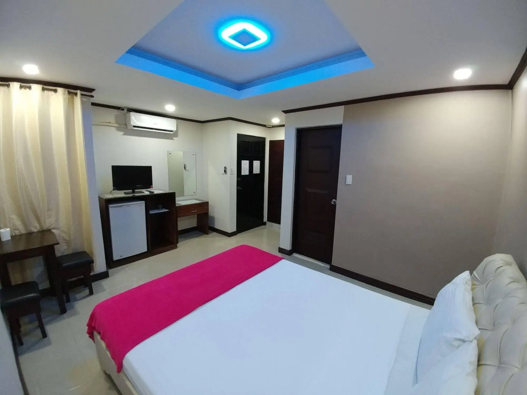 OYO 700 Pj Inn Hotel