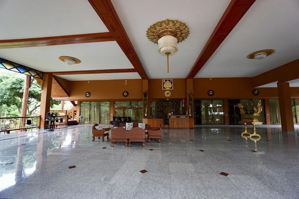 Rom Sak Resort