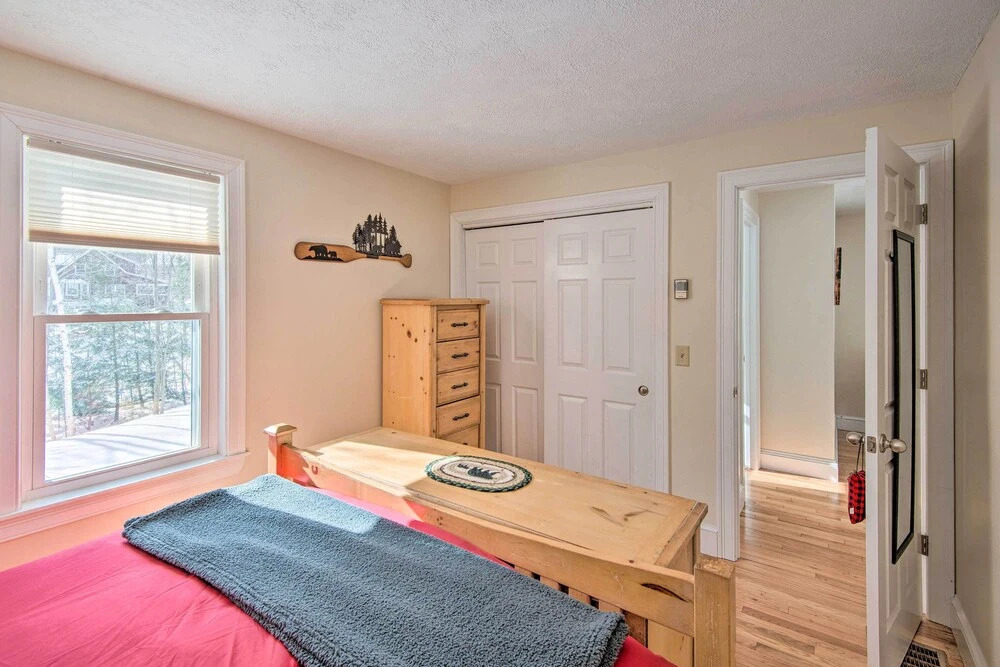 Gilford Home w/ Forest View, by Lake Winnepesaukee