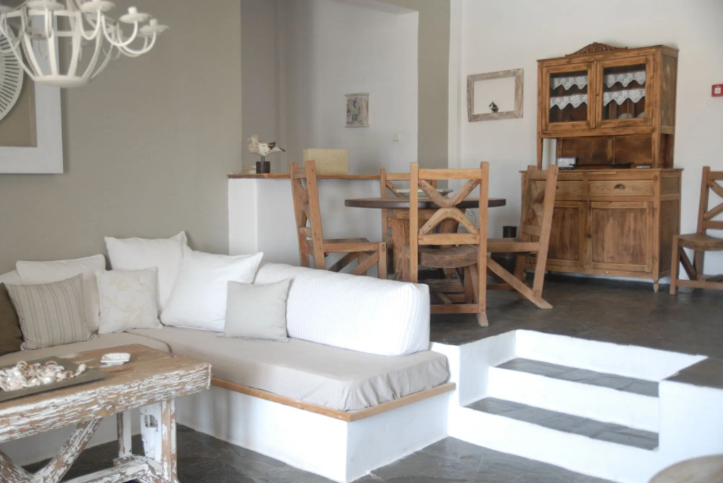 Anemoi Resort