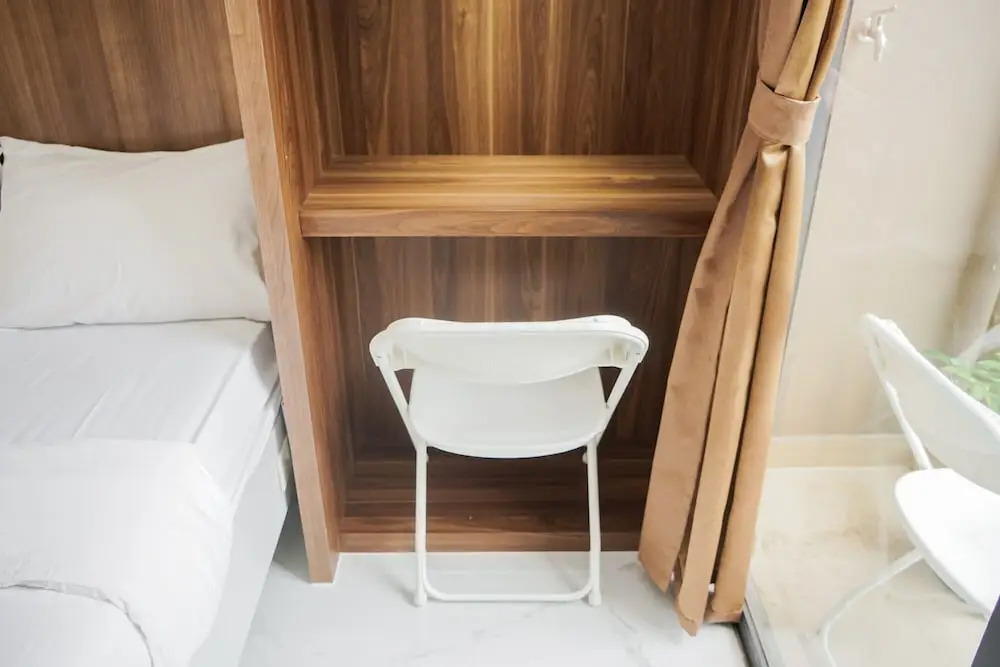 Cozy And Minimalist Studio Room At Sky House Bsd Apartment