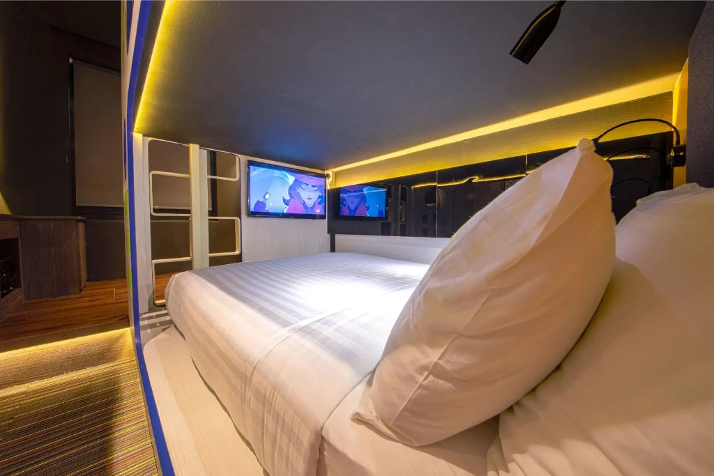 CUBE Family Boutique Capsule Hotel at Chinatown