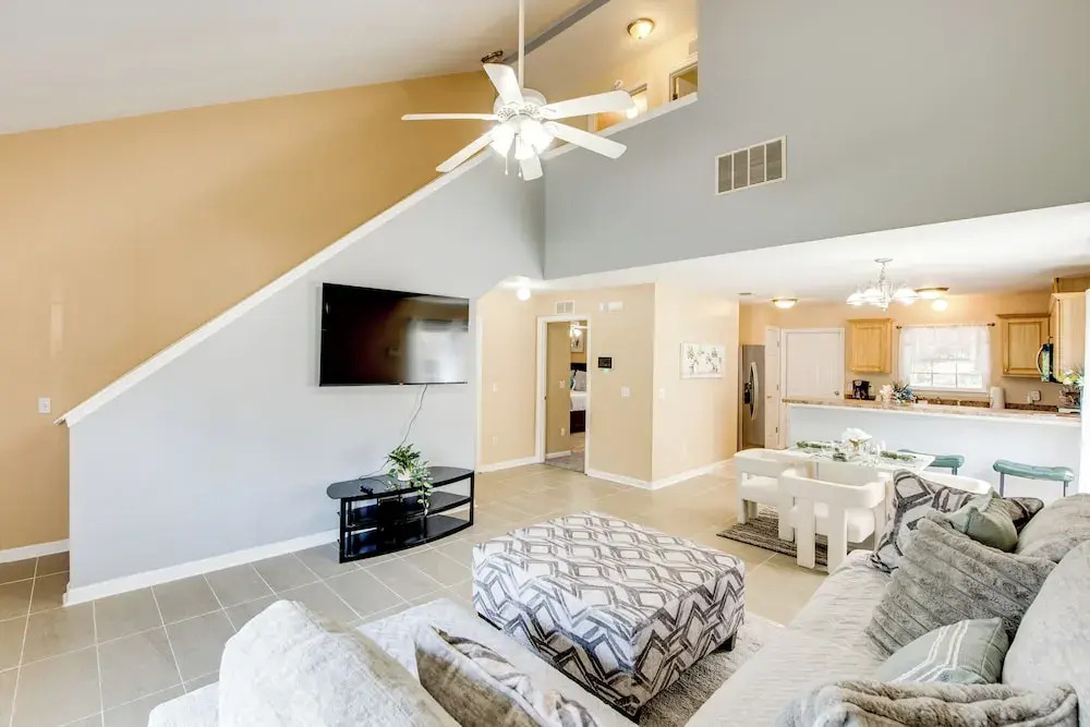 4 Mi to FSU & 5 Mi to Famu: Wfh-friendly Hub