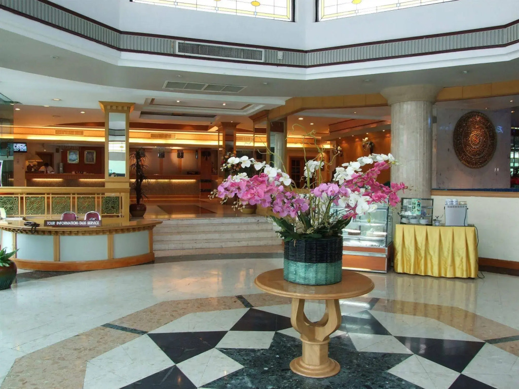 Ratchada City Hotel