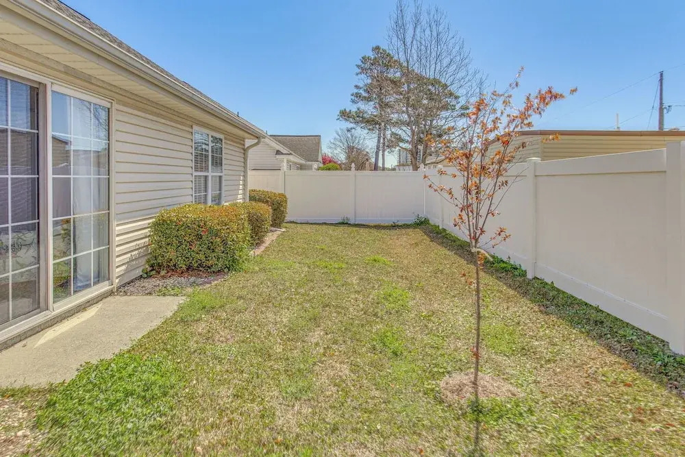 Private Yard, Patio and Grill Surfside Beach Home!