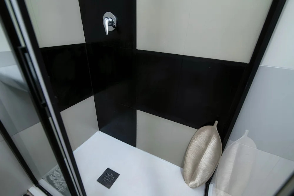JOIVY Spacious Apt in Stunning Como