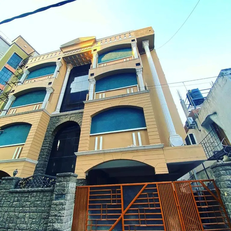 KP Suites Metro