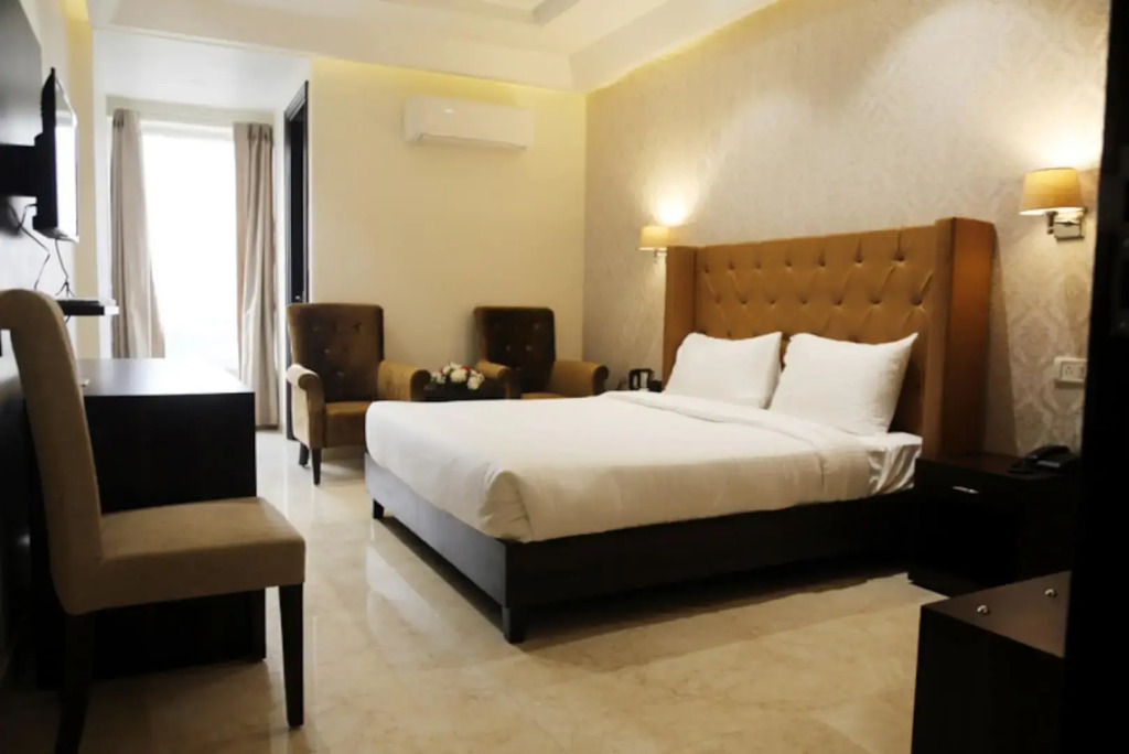 Awadh Inn