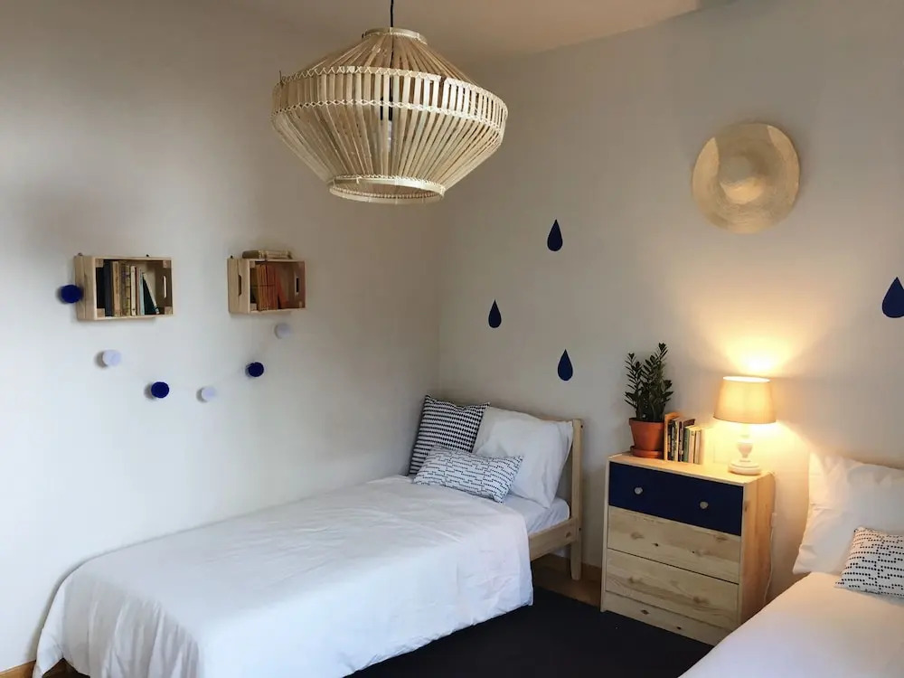 Lucka Rooms - Hey Jude B24.7