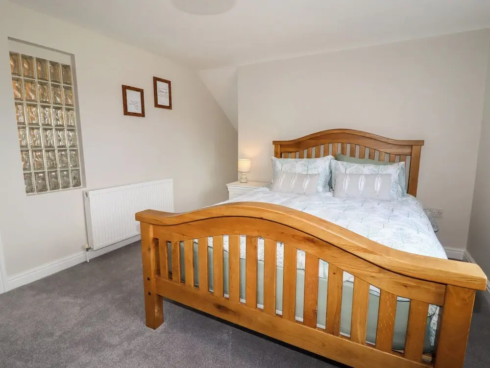 4 Bodnant Road