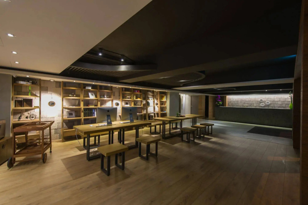 Simple + Hotel