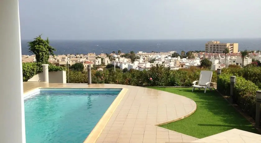 Villa Atopetra