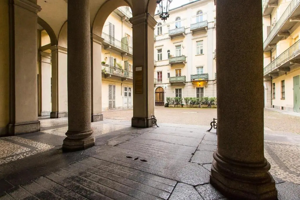Porta Susa Central & Roomy Flat
