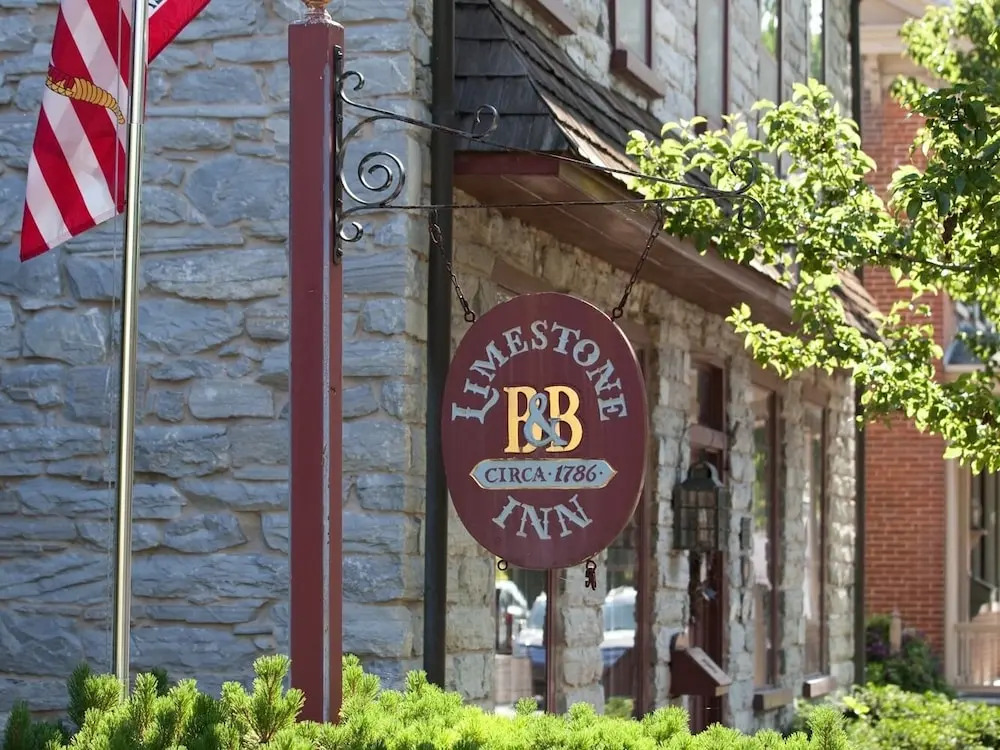 1786 The Limestone Inn Bed & Breakfast