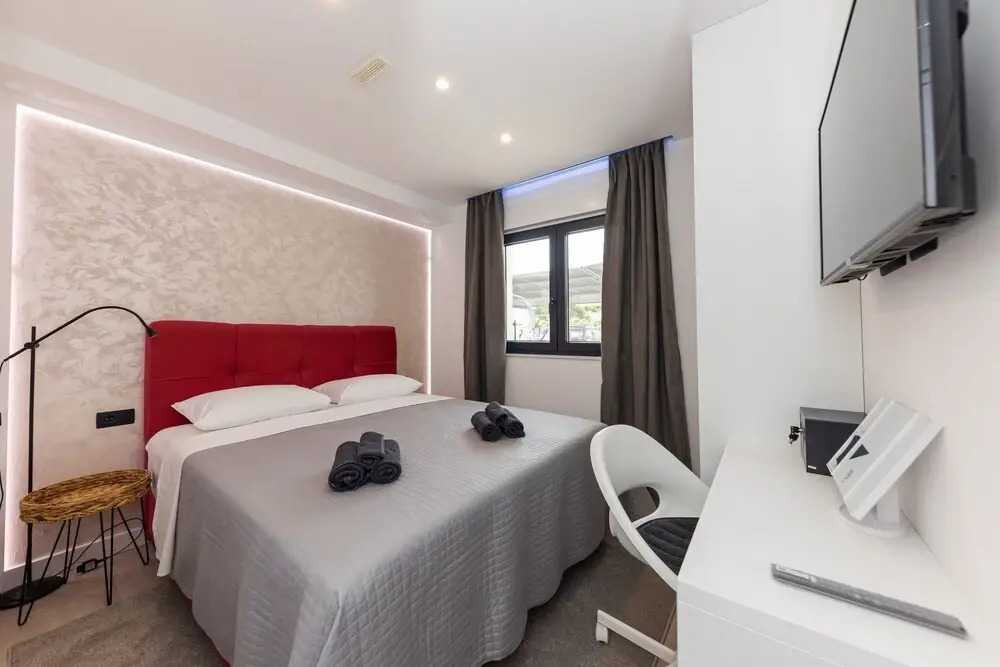 Orange Apartment - Okrug Gornji Seaside Retreat