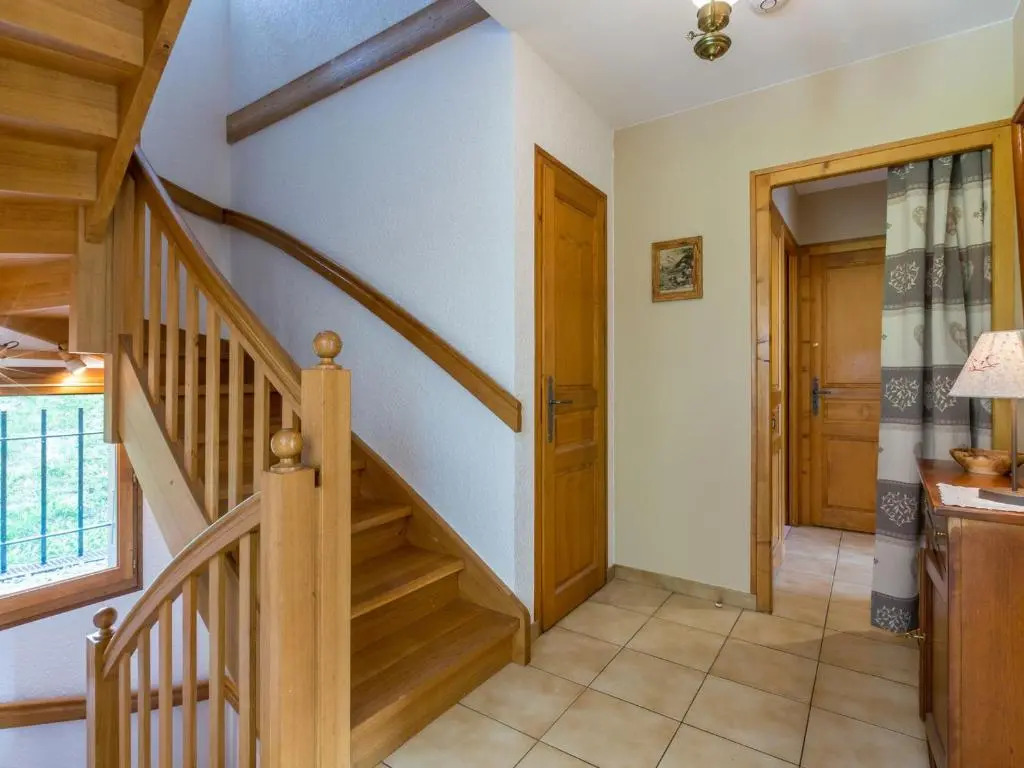 Chalet 4 ch, proche pistes, idéal familles/amis, WIFI - FR-1-437-56