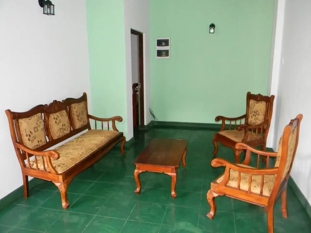 Self Cate Luxury Hostel