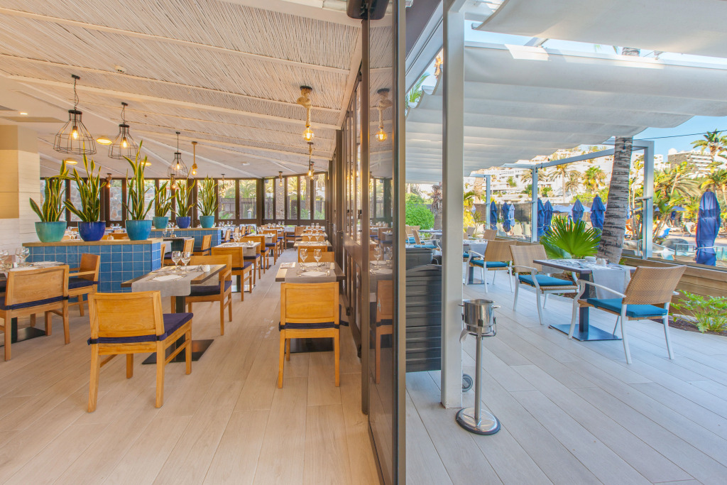 Corallium Beach by Lopesan Hotels
