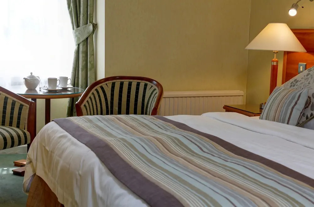 Blunsdon House Hotel