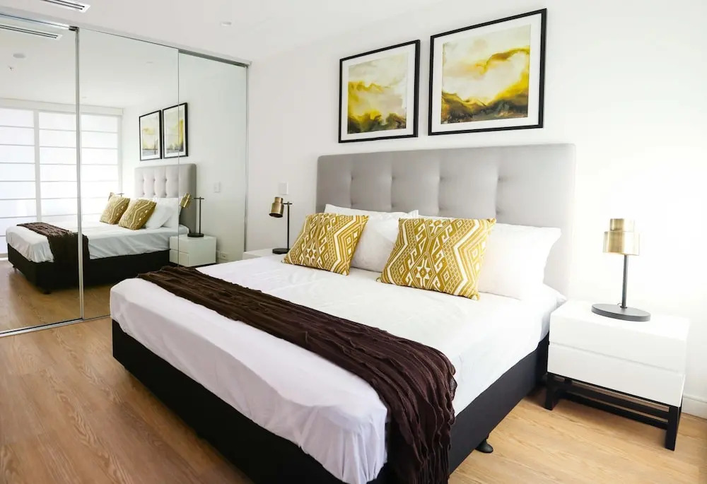 Modern Designer’s Pad