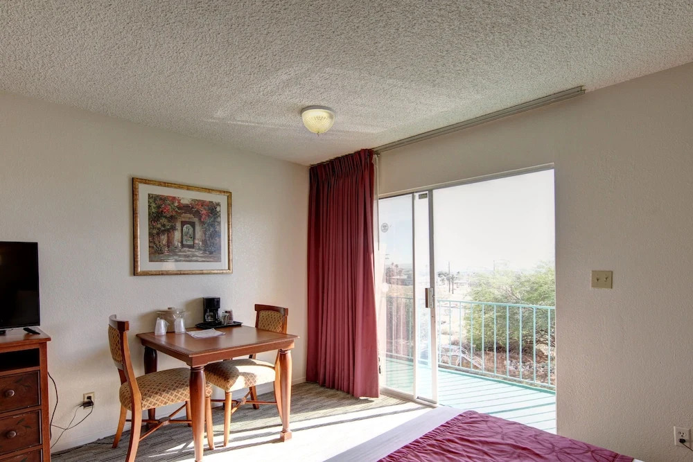 Desert Hot Springs Spa Hotel