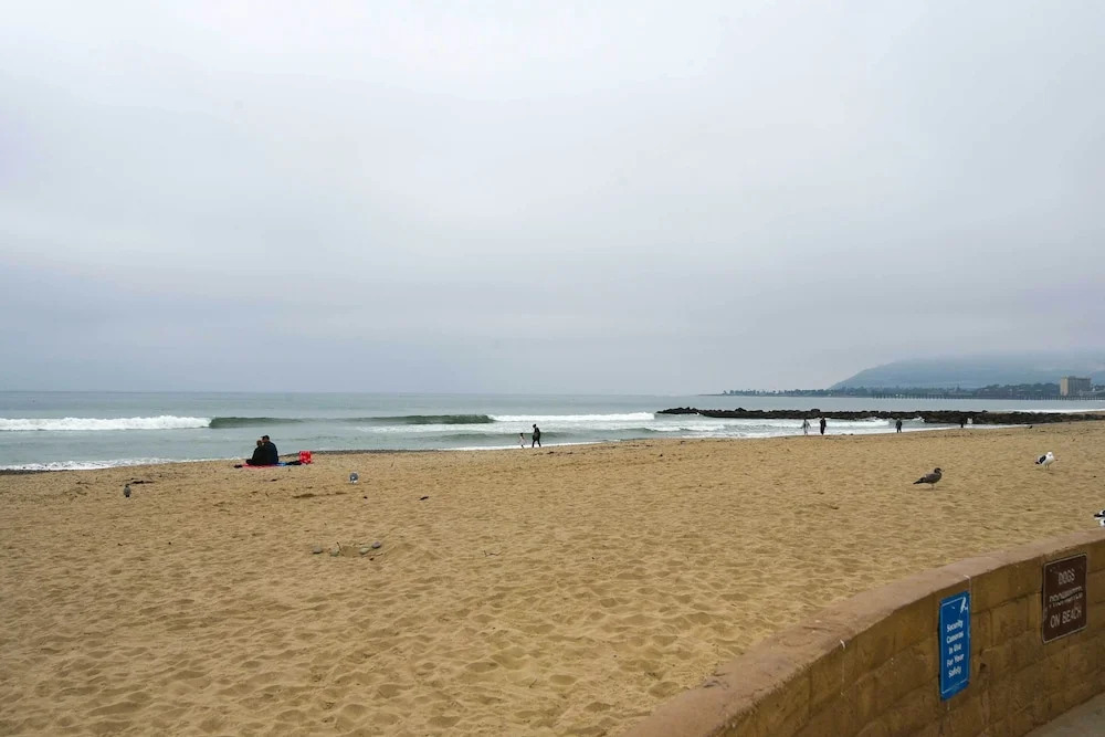 Chic & Central Ventura Home - Walk to Beach!