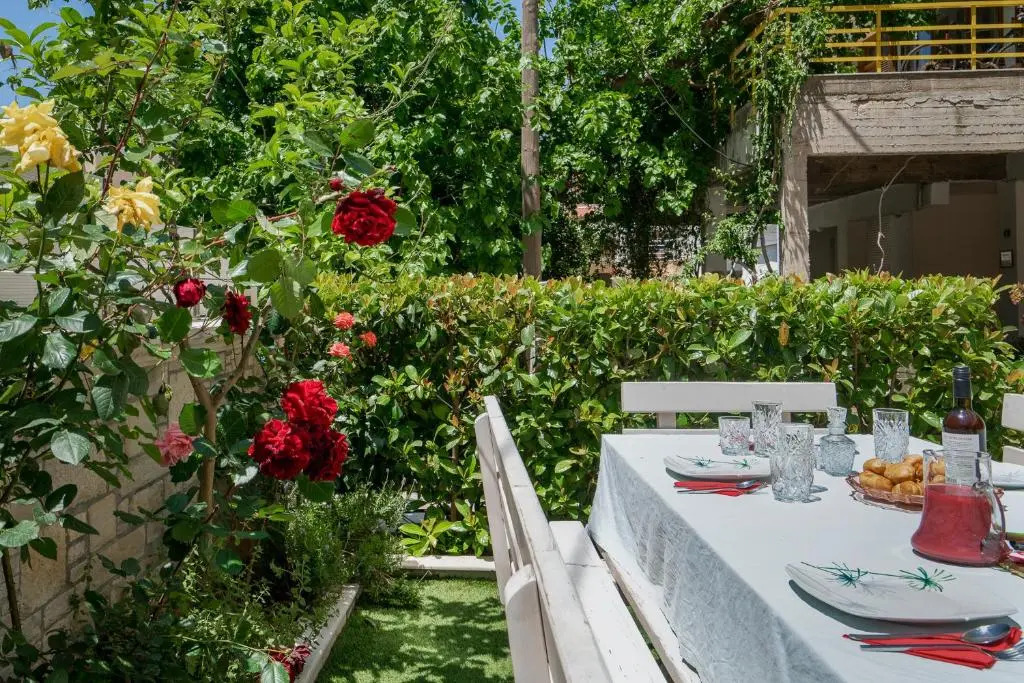 Vasili's Home - 5 Min from the City Ceter