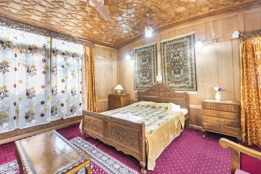 GuestHouser 1 BR Houseboat cefd