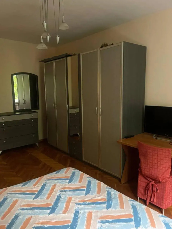 Квартира трехкомнатная