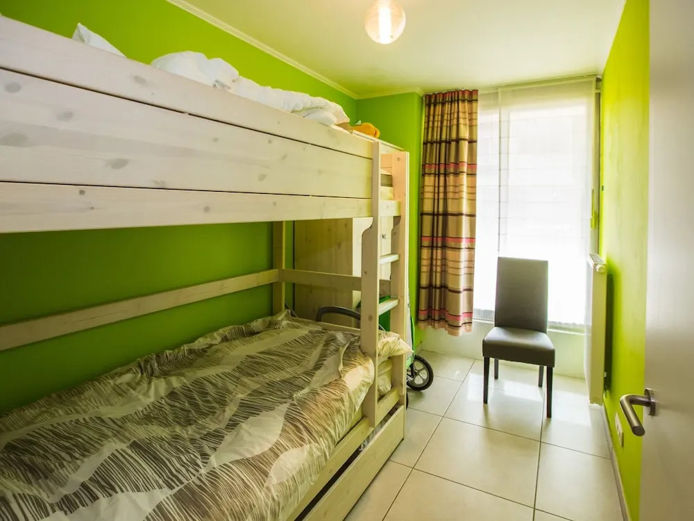 Apartment Within Walking Distance of the Beach