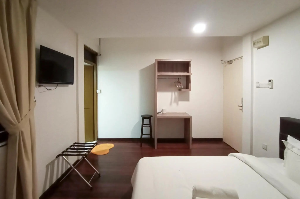OYO HOME 90260 Natol Homestay London