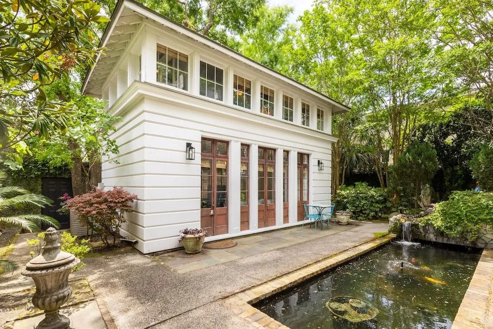 Cottage with Beautiful Garden and Heated Pool