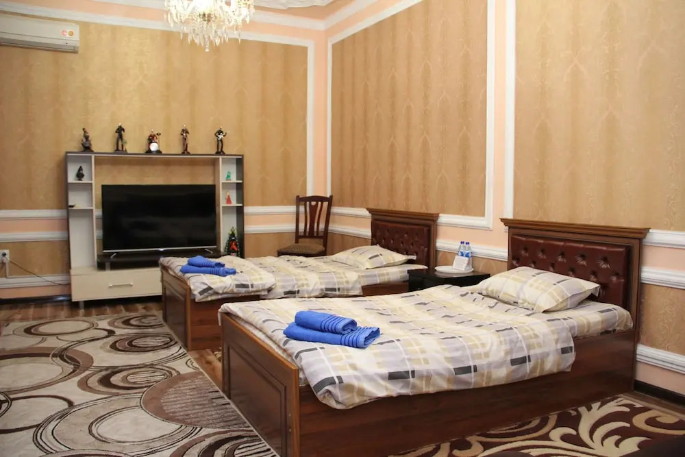 Chinara Guest House