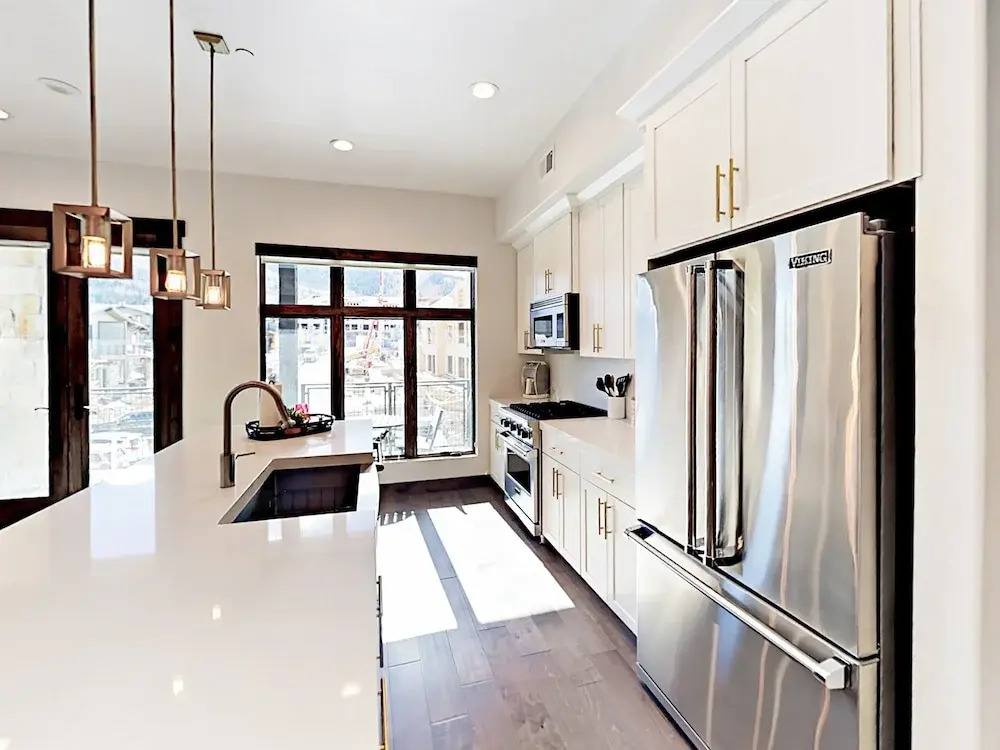 Blackstone Townhouse Unit #2A 2 Bedrooms 2.5 Bathrooms Townhouse