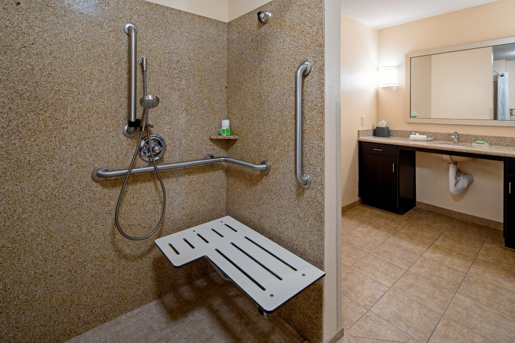 Holiday Inn Oceanside Marina Camp Pendleton by IHG