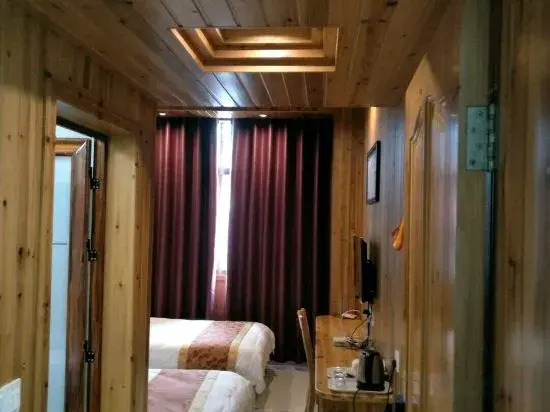 Huangguan Hotel
