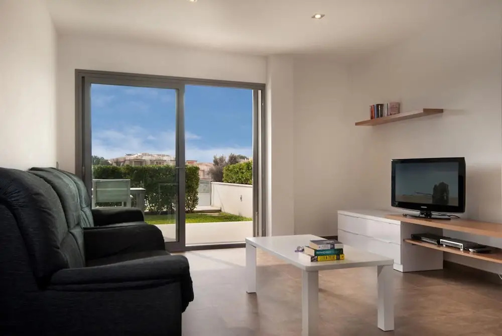 Apartment - 3 Bedrooms with Pool and WiFi - 107470